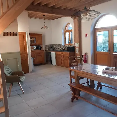 D'hotes Au Coeur De La Ferme De La Porte En Aix Pour 2 *