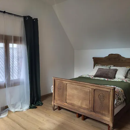 بيت ضيافة D'hotes Au Coeur De La Ferme De La Porte En Aix Pour 2