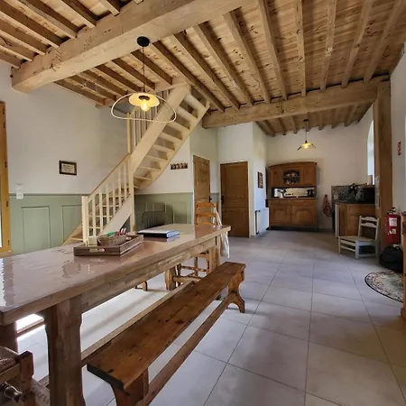 D'hotes Au Coeur De La Ferme De La Porte En Aix Pour 2 *