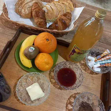 بيت ضيافة D'hotes Au Coeur De La Ferme De La Porte En Aix Pour 2